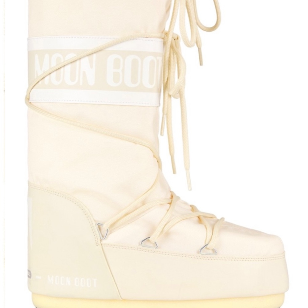 Moon Boots
